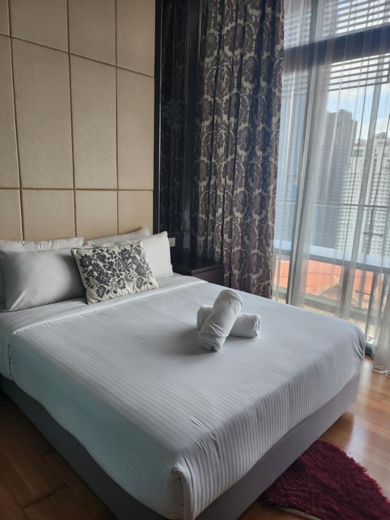 Apartment Dorsett Sky At *